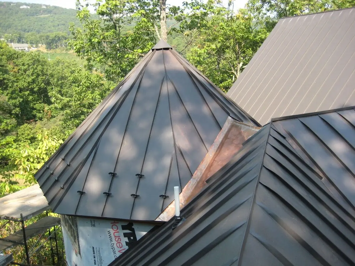 Professional Roof Tarp Installation by Craftsman Roofing in Threemile Oak Corner